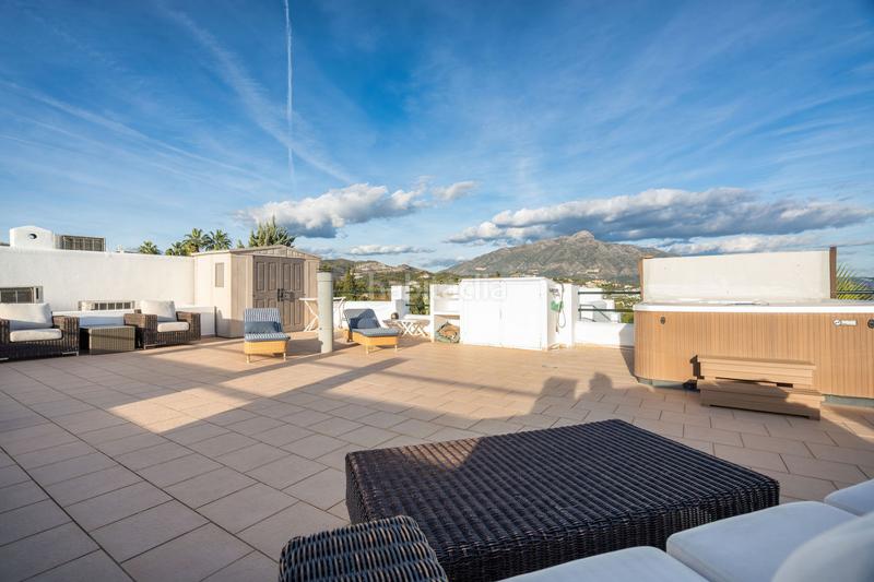 Foto 4e56f5dd-4573-4607-87a6-cdba8d7c213c. Attico con parcheggio piscina in La Quinta Benahavís