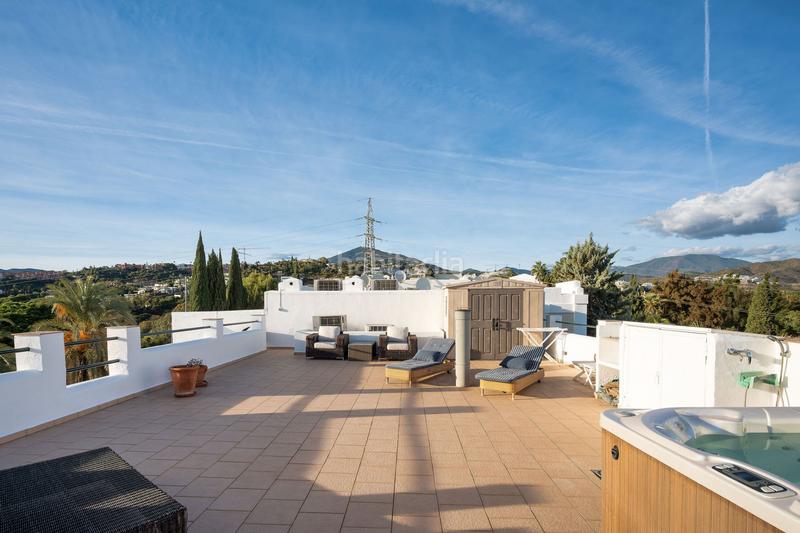 Foto caed8248-1a13-474b-a6ce-831eca42efb2. Attico con parcheggio piscina in La Quinta Benahavís