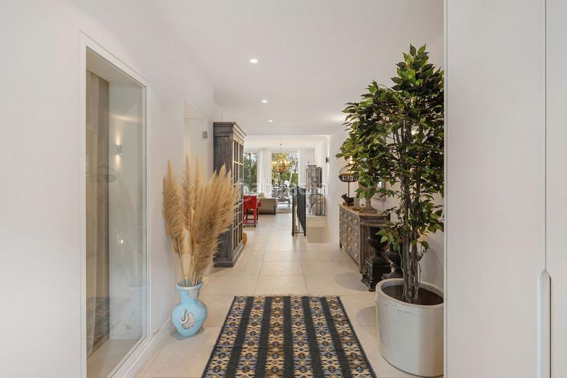 Foto 18d3cd32-0472-4d86-9652-c568589fc76f. Maison jumelée avec parking piscine dans Aloha Marbella