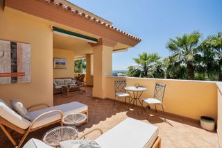 Apartament a Rodeo Alto - Guadaiza - La Campana. Luminoso apartamento con vistas al mar