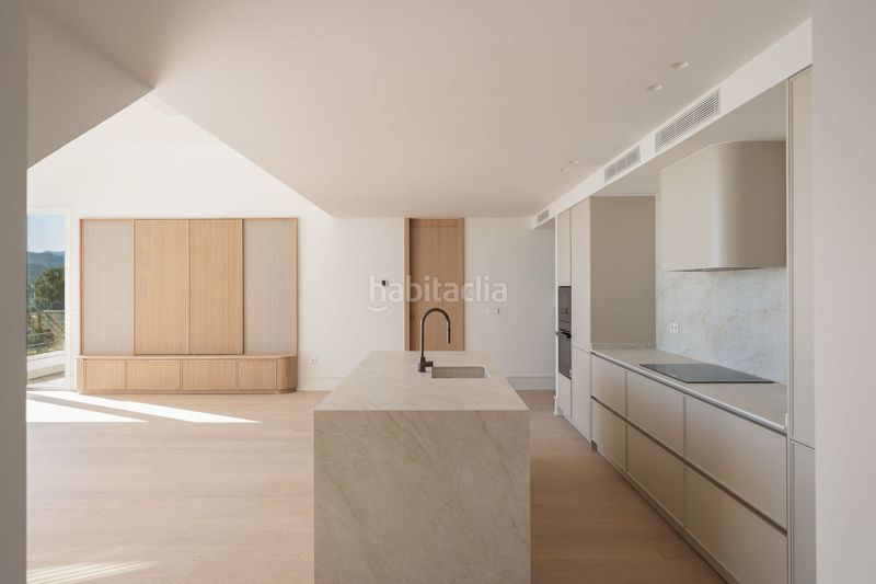 Foto 4600d8a0-5056-405e-ba94-f550f396467b. Àtic amb aparcament piscina a Los Naranjos Marbella