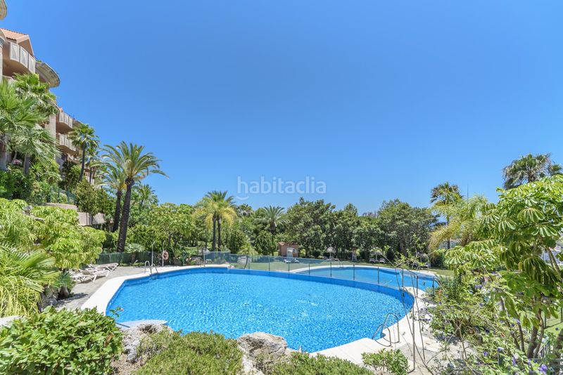 Foto cd3e11d1-c1c7-4382-bf0f-e2eaee0a5adc. Àtic amb aparcament piscina a Los Naranjos Marbella