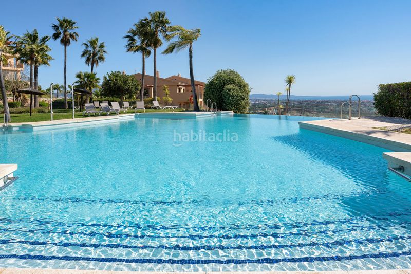 Foto 18bf9de9-3fff-4d04-8c3f-8818f2e7a593. Àtic amb aparcament piscina a El Paraíso Benahavís