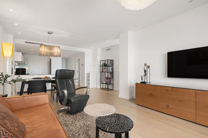 Foto 303bffce-6b87-4e06-982f-e0cda27ce9ef. Àtic amb aparcament piscina a El Paraíso Benahavís