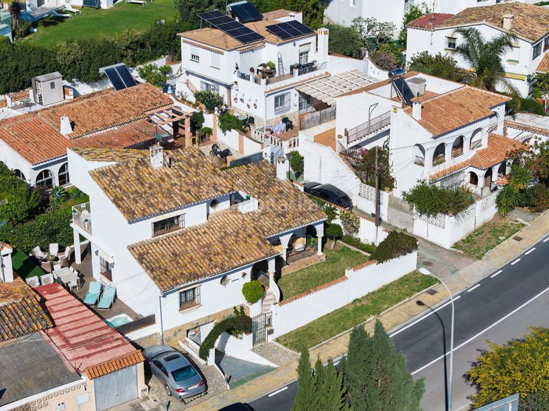Foto 280559ff-d58f-4e04-81a7-8617ba8a7942. Casa amb aparcament a Rodeo Alto - Guadaiza - La Campana Marbella