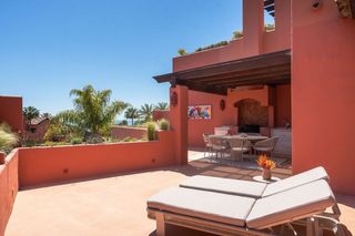 Penthouse in Guadalmansa. Ático dúplex totalmente reformado y listo para entrar a vivir co