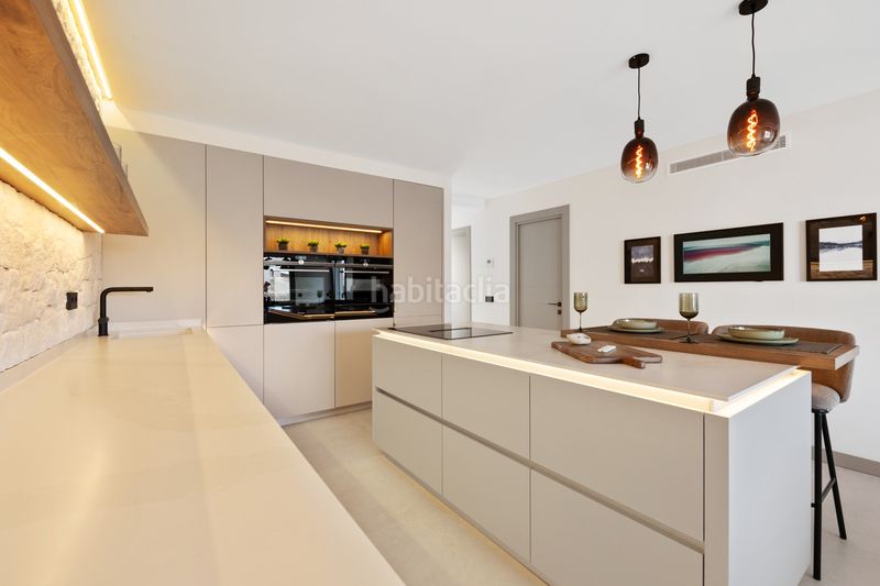 Foto 55345eec-a88b-4694-9873-7387128af8d2. Àtic amb calefacció aparcament a San Pedro de Alcántara Pueblo Marbella