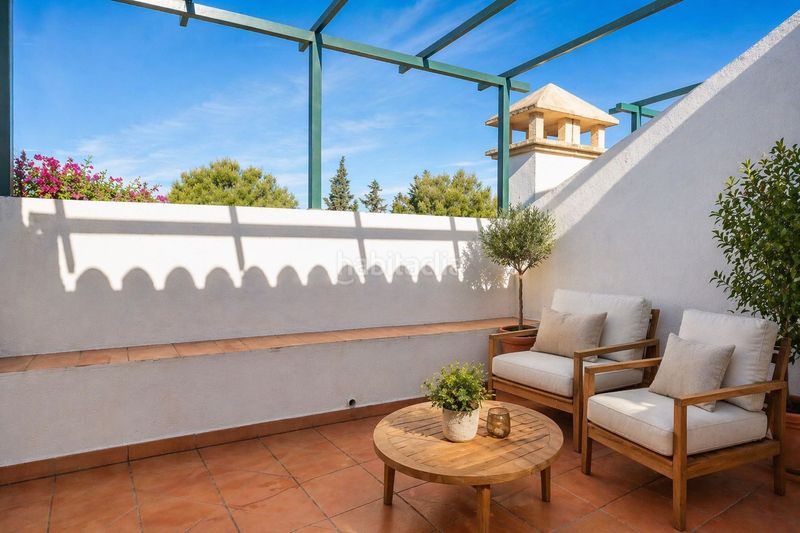 Foto 3b8589dd-4025-469e-9960-57f1886576b7. Àtic amb aparcament piscina a Nueva Andalucía centro Marbella