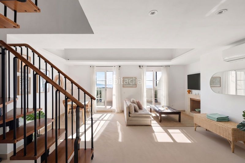 Foto 4884dee8-f56c-4056-a6e9-7e9feb9e5805. Àtic amb aparcament piscina a Nueva Andalucía centro Marbella