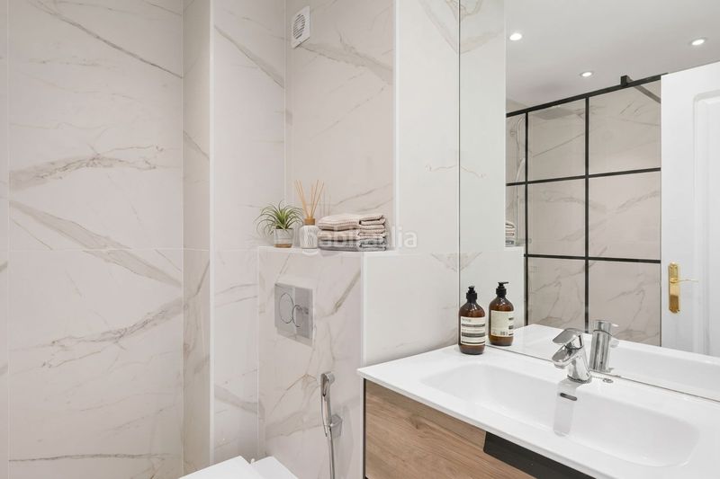 Foto 4c41c4a2-e6f9-406c-b1fa-8d7fc806a265. Àtic amb aparcament piscina a Nueva Andalucía centro Marbella