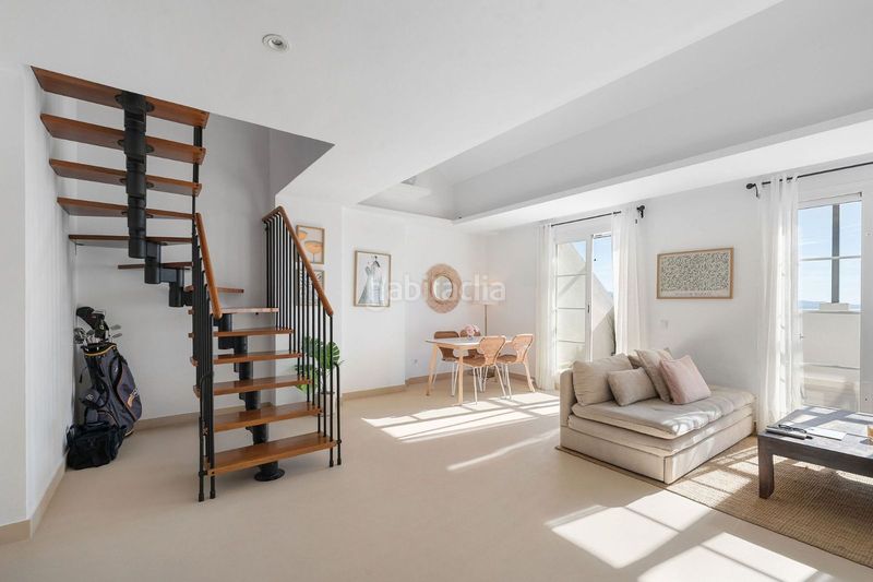 Foto ace0c60e-45bc-4104-bba4-76549cceede6. Àtic amb aparcament piscina a Nueva Andalucía centro Marbella