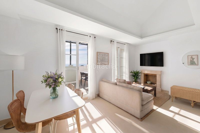 Foto e3a29685-aeba-417c-9eb4-16b2acc81ef3. Àtic amb aparcament piscina a Nueva Andalucía centro Marbella