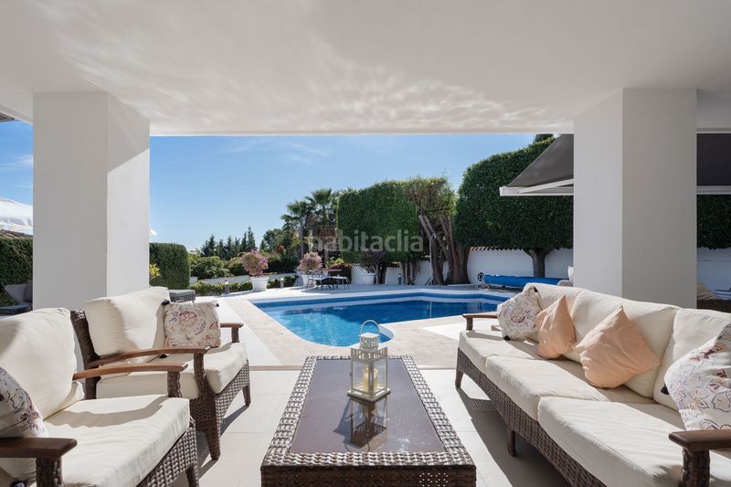 Foto 3501d241-1e5a-4910-b611-d484065383c0. Casa amb aparcament piscina a Nueva Andalucía centro Marbella