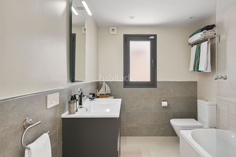 Foto 6fd20500-f8cb-4a8d-9bd6-6001cf0f5650. Casa amb aparcament piscina a Nueva Andalucía centro Marbella
