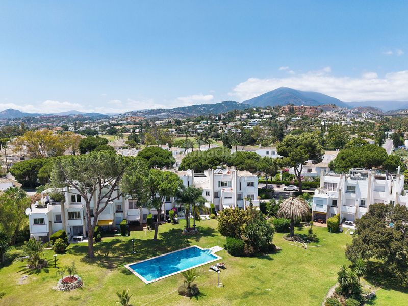Foto cbfee113-f632-4d63-8620-d8319743b97b. Àtic amb piscina a Los Naranjos Marbella