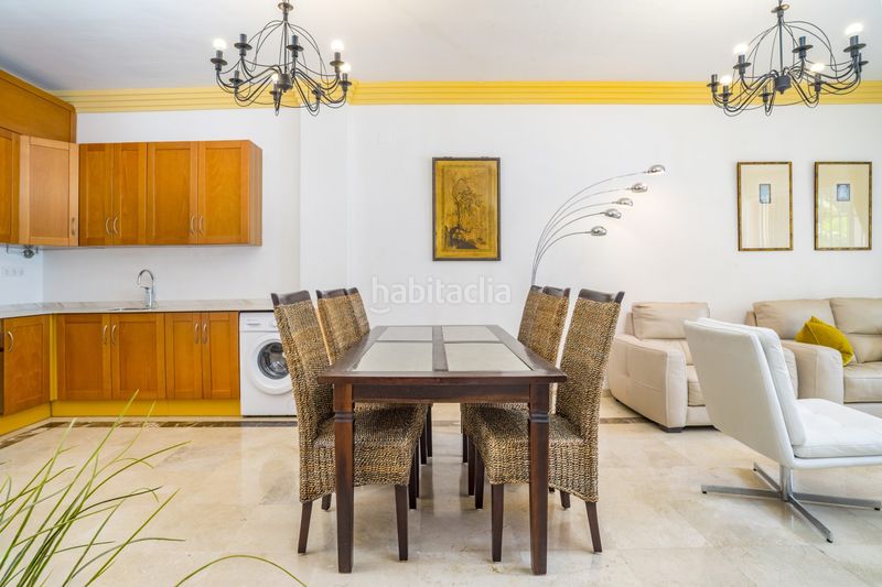 Foto 7402c99d-d41e-4fcf-b0e5-53e58f458230. Planta baixa amb aparcament piscina a Las Brisas Marbella