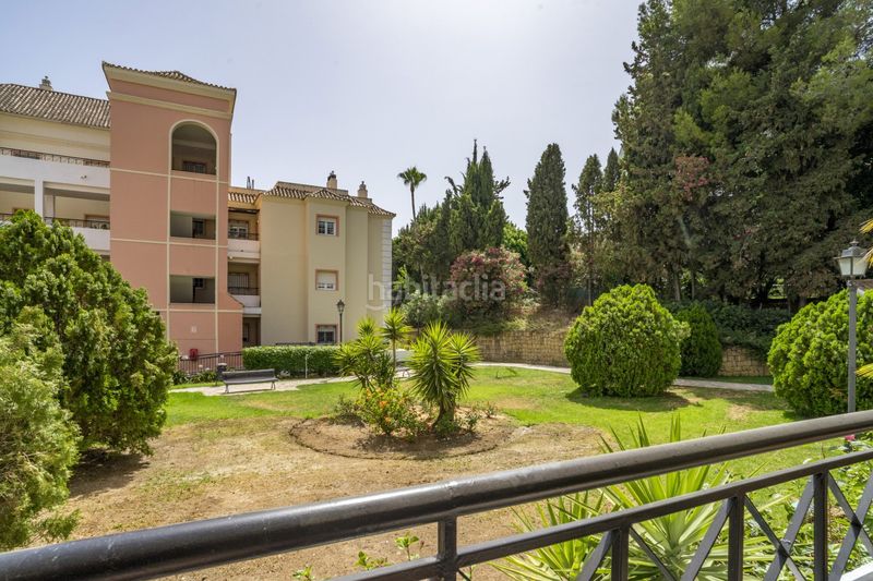 Foto 9ea824ce-9093-4269-a1b6-9d08c43d5b4d. Planta baixa amb aparcament piscina a Las Brisas Marbella