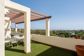 Dachwohnung in Los Naranjos. Ático dúplex luminoso originalmente diseñado con tres dormitorio