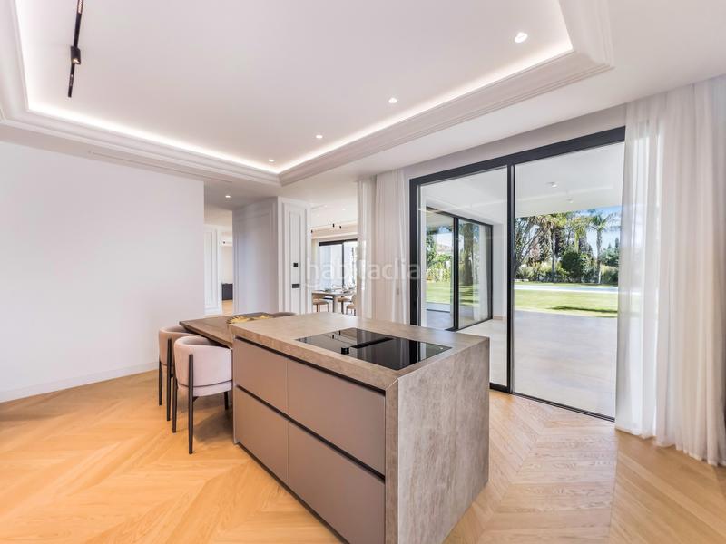 Foto 2ee72b74-8084-4651-8747-0fd312c35382. Casa con riscaldamento parcheggio piscina in lomas de Marbella club Marbella