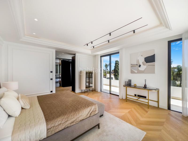 Foto 2f233f73-26eb-470c-898b-26e46a2de180. Casa con riscaldamento parcheggio piscina in lomas de Marbella club Marbella