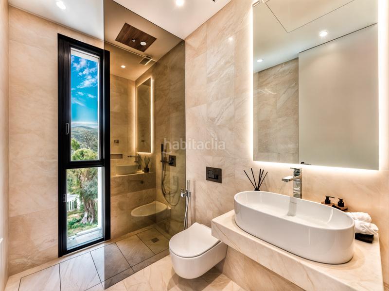 Foto 69468b8a-af6e-4ff0-8d0f-b8b3bfb378cd. Casa con riscaldamento parcheggio piscina in lomas de Marbella club Marbella