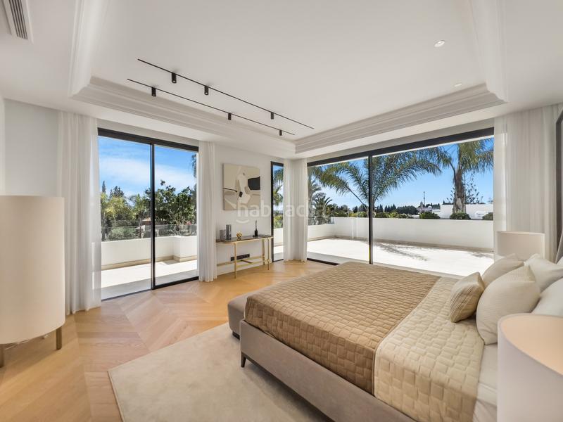 Foto d9e0bbf7-67bc-47c2-8b28-43c356d98243. Casa con riscaldamento parcheggio piscina in lomas de Marbella club Marbella