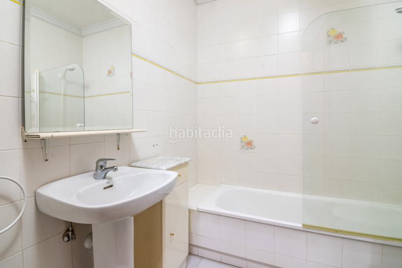 Foto 0b3b3298-c9e2-40c1-9b44-1632f5e3bf11. Casa gran casa con vistas a la montaña y al mar con inmejorables oportunidades en Marbella