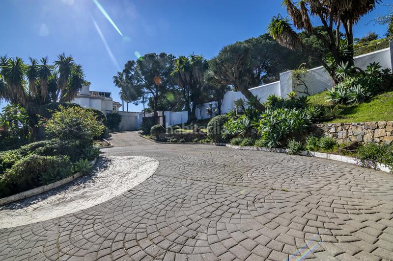 Foto 260be931-6665-48b6-bca5-e92728274ebe. Casa gran casa con vistas a la montaña y al mar con inmejorables oportunidades en Marbella
