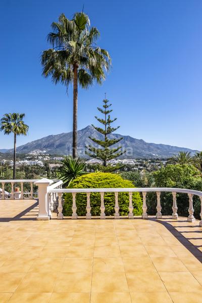 Foto 5a0e683a-3876-4f4e-82e0-1753b0eb2863. Casa gran casa con vistas a la montaña y al mar con inmejorables oportunidades en Marbella