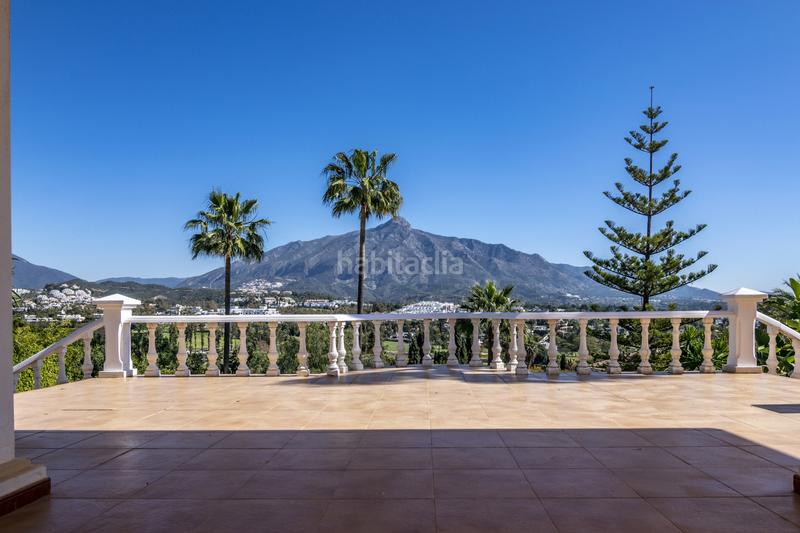Foto 99bbb529-dbfa-420f-a251-4e334fbff554. Casa gran casa con vistas a la montaña y al mar con inmejorables oportunidades en Marbella