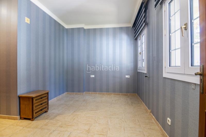 Foto b217c7d0-bde6-4ae1-bc40-7e3bd32f5efe. Casa gran casa con vistas a la montaña y al mar con inmejorables oportunidades en Marbella