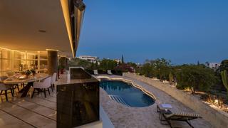 Casa a La Quinta. Espaciosa villa de última generación en la quinta