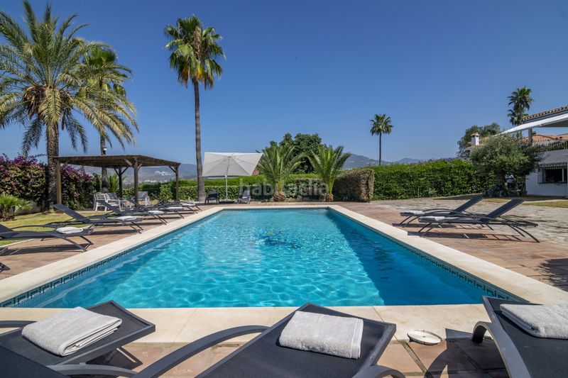Foto 2f66360d-d497-4142-ba36-90a351abc84c. Casa amb calefacció aparcament piscina a San Pedro de Alcántara Pueblo Marbella