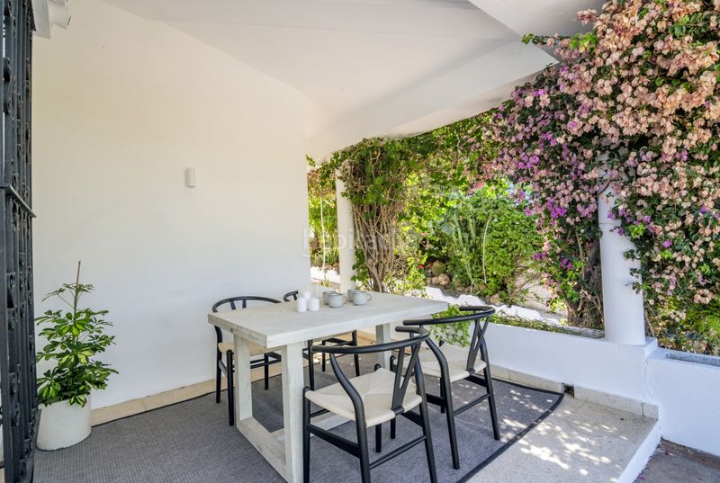 Foto e9e7c0ab-a778-47e9-aff7-6fe78de34cf7. Casa amb calefacció aparcament piscina a San Pedro de Alcántara Pueblo Marbella