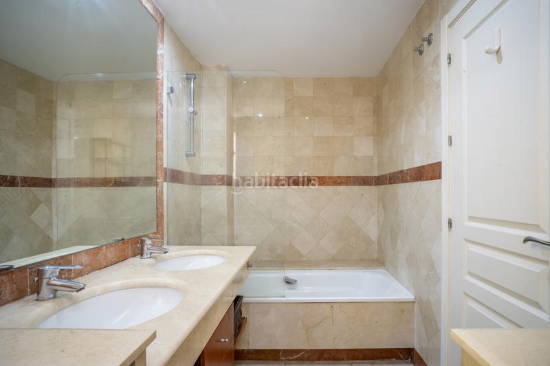 Foto 3e6b6773-33fe-4307-ae81-b497171ff997. Planta baixa amb aparcament piscina a Nagüeles Alto Marbella