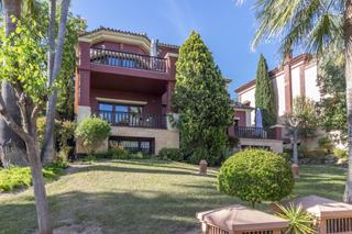 Maison à Nagüeles Alto. Villa de lujo en venta en la milla de oro de marbella la capella