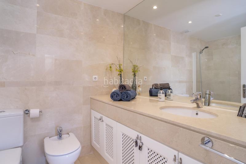 Foto bb71cda7-8b4c-4b70-8ee2-1c3d8d105b81. Attico con parcheggio piscina in Los Naranjos Marbella