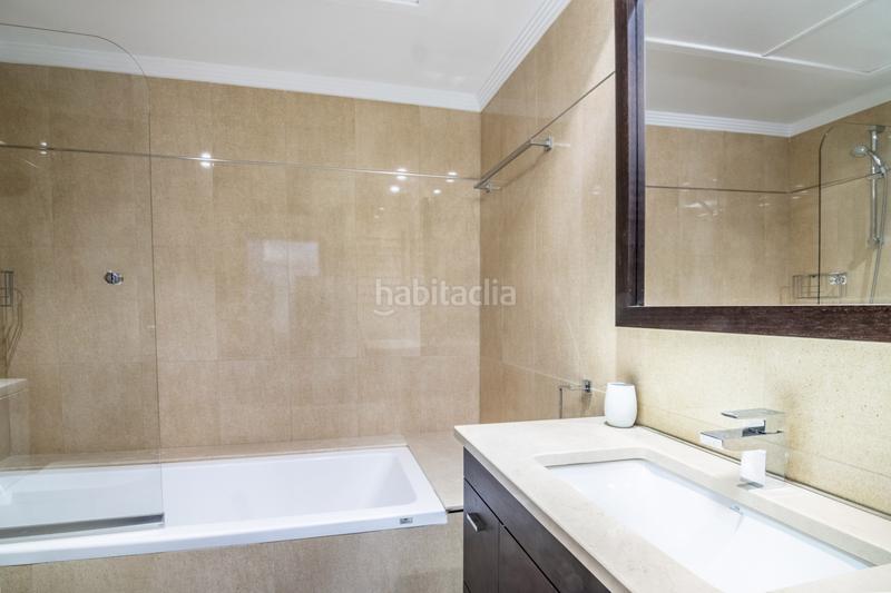 Foto 462816ab-43c9-4110-b6bc-3179c6fa582f. Piccolo appartamento con parcheggio piscina in Los Naranjos Marbella