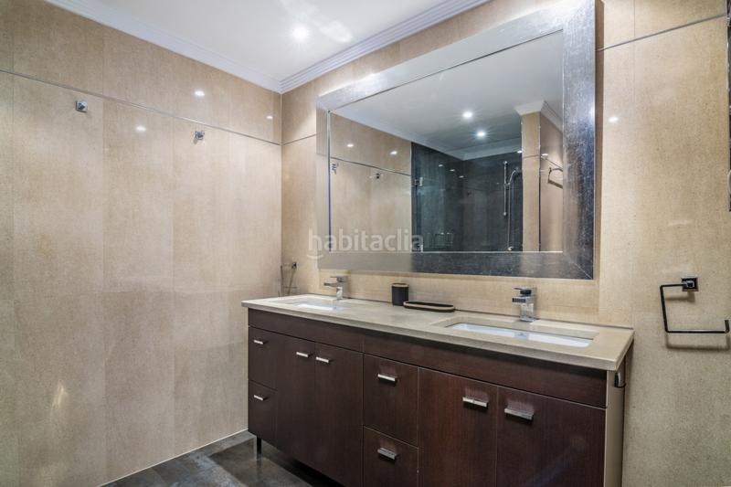 Foto 99e7f518-3b43-4deb-acda-3d9c0d23a101. Piccolo appartamento con parcheggio piscina in Los Naranjos Marbella