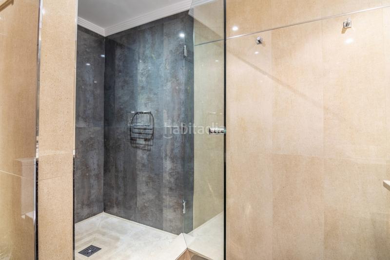 Foto a69707b9-93c6-4e54-9803-b40dfe39ad88. Piccolo appartamento con parcheggio piscina in Los Naranjos Marbella