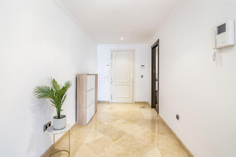 Foto d9ddcd0d-d091-493e-976a-51d58519ddb8. Piccolo appartamento con parcheggio piscina in Los Naranjos Marbella