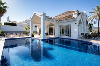 Maison à Los Arqueros  - Puerto del Almendro. Impresionante villa en puerto del almendro