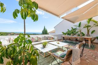 Maison jumelée à Nagüeles Alto. Elegante villa familiar adosada con impresionantes vistas al med