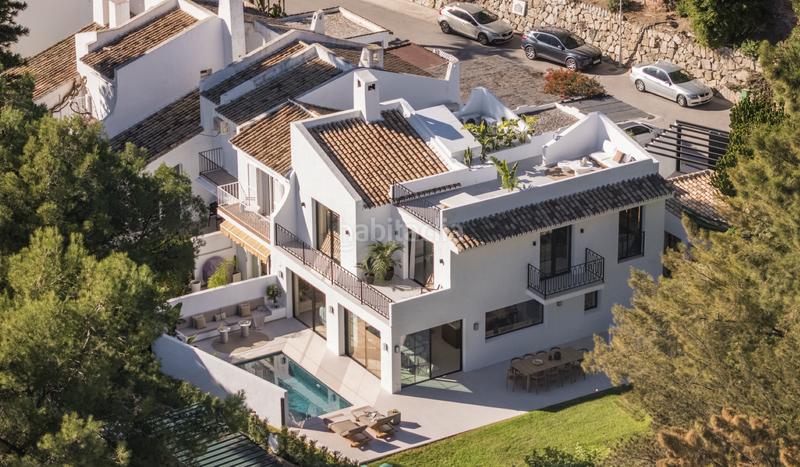 Foto 94c748bc-7558-43af-b2eb-9f737e9f749e. Casa adosada  nueva en primera línea de golf en Marbella