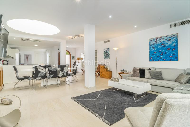 Foto 95cbcbef-d76d-4e3c-b84a-2c91fbad3f11. Reihenhaus mit pool in Aloha Marbella