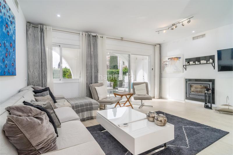 Foto b83a4ca0-1b51-4c96-ad79-793d2426bb73. Reihenhaus mit pool in Aloha Marbella