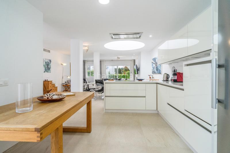 Foto d7fd5e10-6ed1-4fa2-97fb-c135c5e937ed. Reihenhaus mit pool in Aloha Marbella