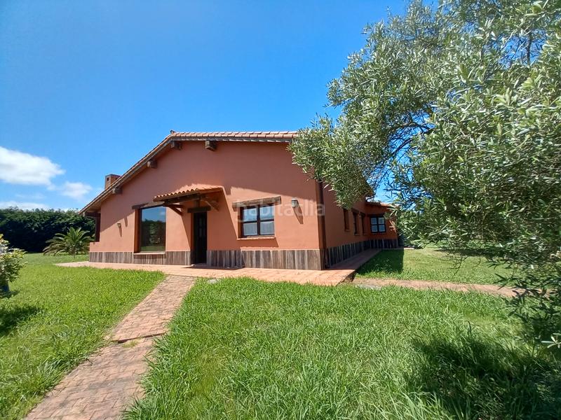 Foto 22a5b768-5049-484c-8a7d-cf598be766b0. Xalet amb xemeneia calefacció piscina a Tazones - Argüero Villaviciosa