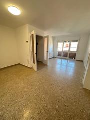 Pis a Carretera de Vic - Remei. Es ven pis lluminós i espaiós a la carretera de vic