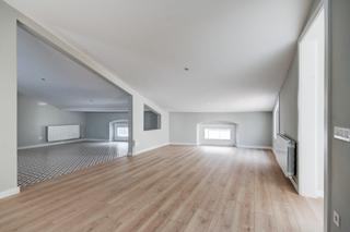 Àtic a Valldaura-Carretera de Cardona. Àtic amb encant al centre – 3 habitacions, terrassa i finca refo